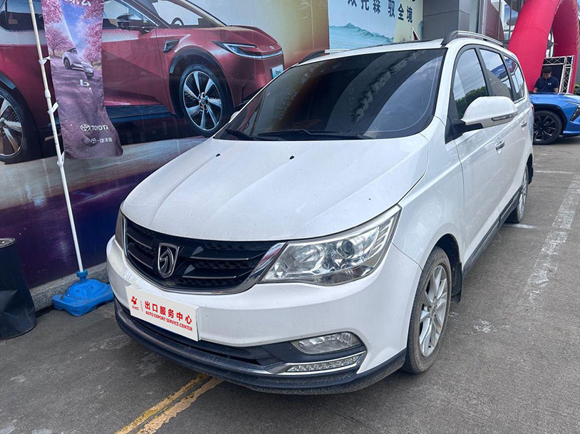 宝骏730 2016款 1.5L 手动豪华7座